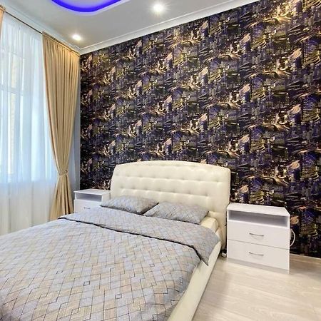 Comfortable Luxury Apartment With 3 Rooms. Center Heart Of Kiev Exterior photo