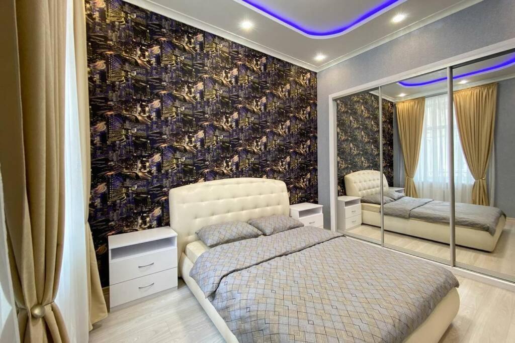 Comfortable Luxury Apartment With 3 Rooms. Center Heart Of Kiev Exterior photo